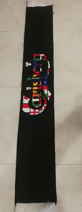 Cachecól Carlsberg com as bandeiras dos Países