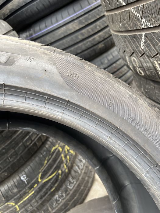 Шина б.у 1 шт 285 40 R22 Pirelli P Zero MO 106Y 1 шт