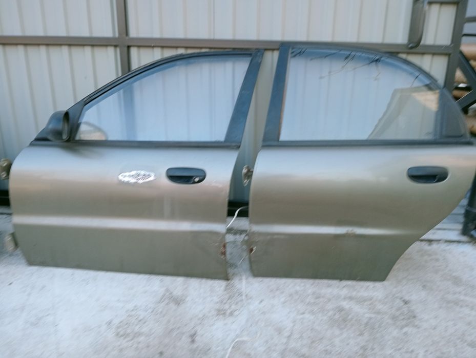 Двері Део Ланос Сенс