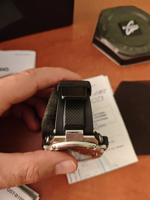 Casio Gshock GST b100