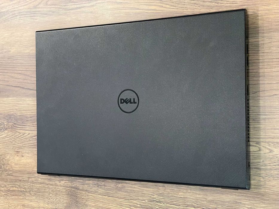Laptop Dell Inspiron 15 3000 series i5 8GB RAM