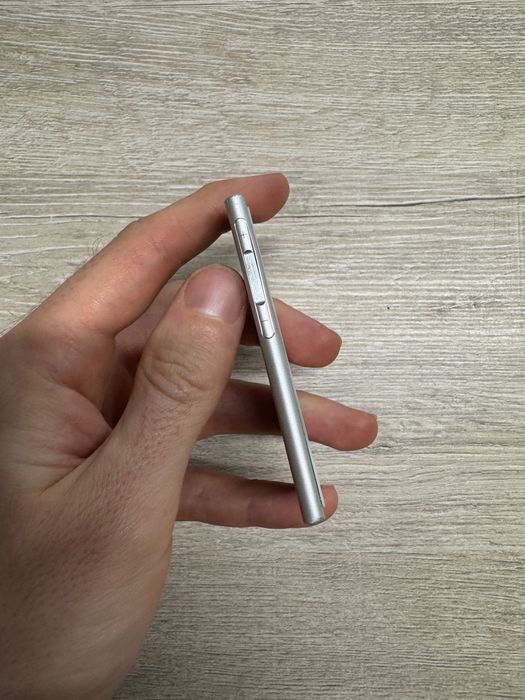 Apple iPod nano 7 16Gb silver mp3 плеєр