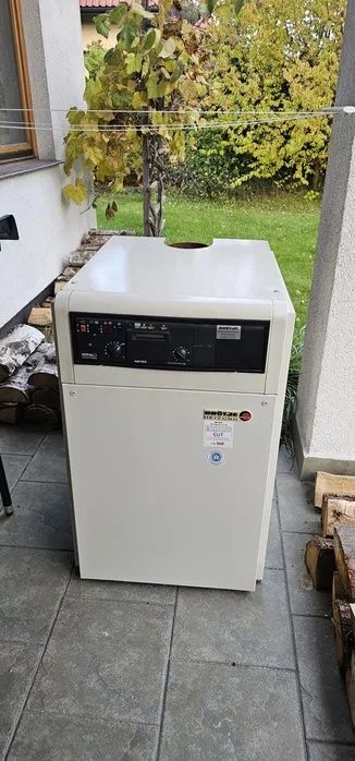 Kocioł piec gazowy Brotje wraz z kompletem pomp, zaworów, bufora, rur