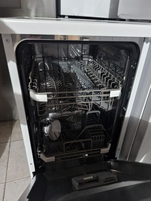 Máquina de lavar loiça branca / cinza 45cm