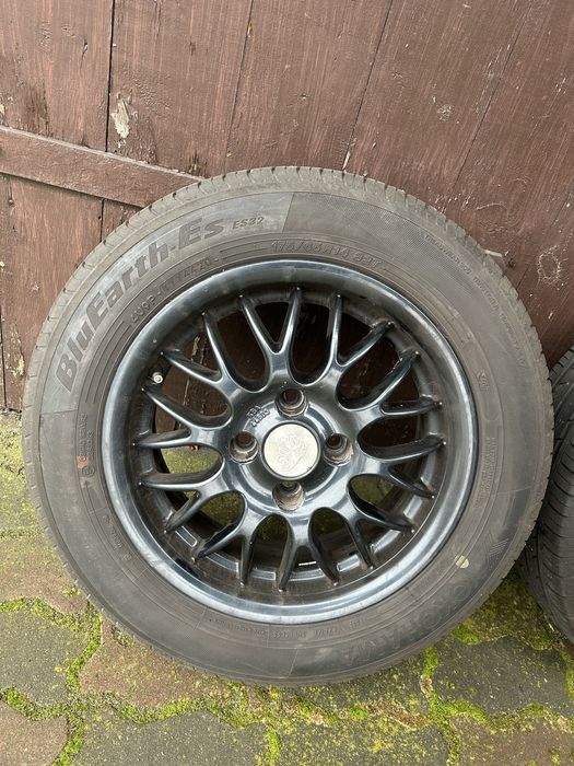 Felgi aluminiowe 14 z oponami letnimi Yokohama BlueEarth