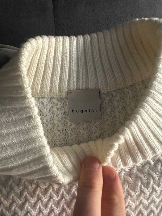 Продам мужской светр, кофту, свитер Bugatti
