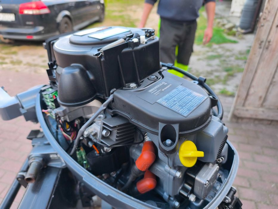 Silnik zaburtowy do łodzi Yamaha 8kM