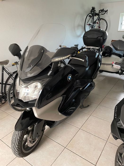 BMW C650 GT com top case