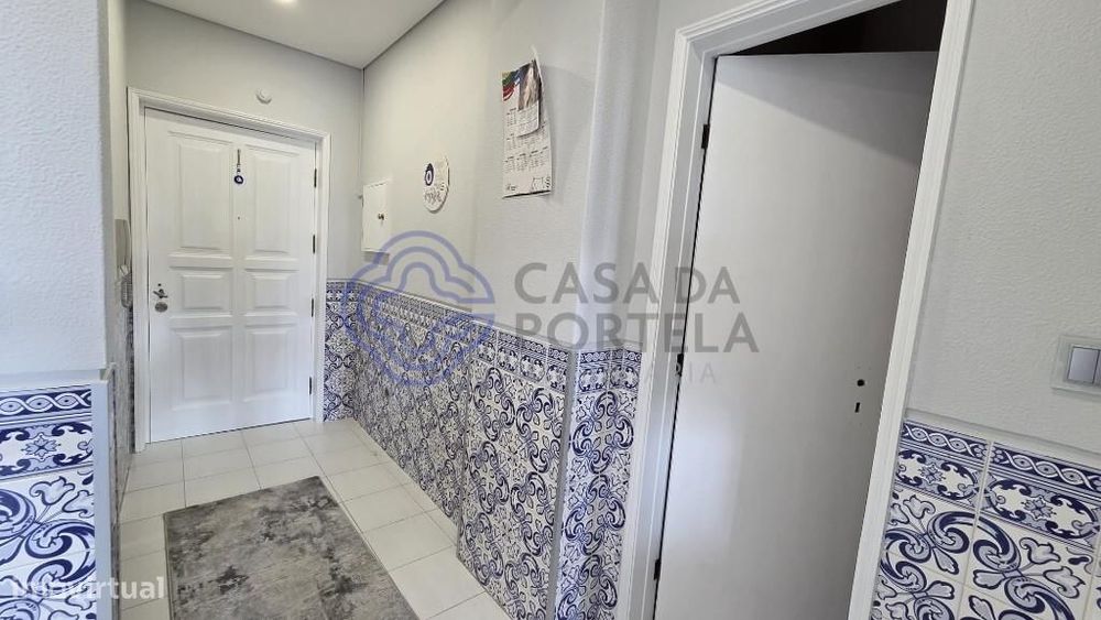 Apartamento T2 com garagem, jardim privativo e excelente localização