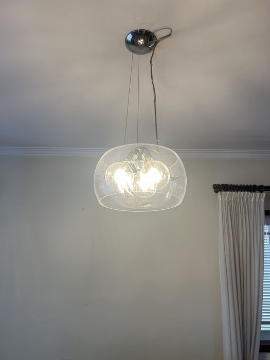 Candeeiro suspenso em vidro e inox