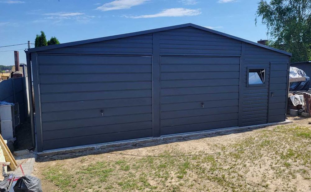 Garaż blaszany dwustanowiskowy 8x5m – ciemny grafit MAT Profil ocynk