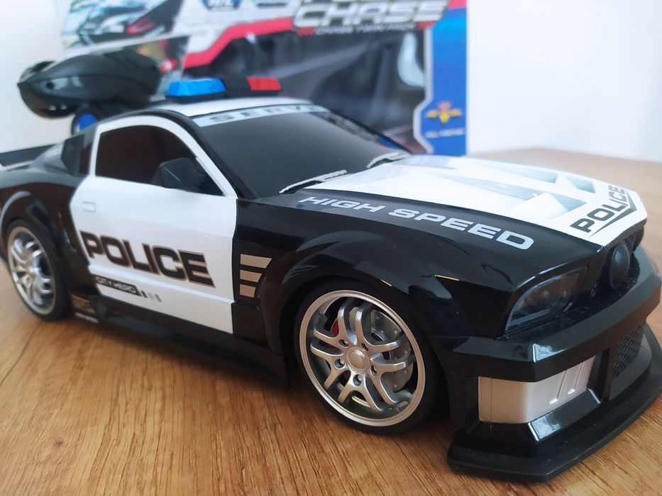 Duży samochód 33 cm. POLICJA na zdalne sterowanie  stan IDEALNY