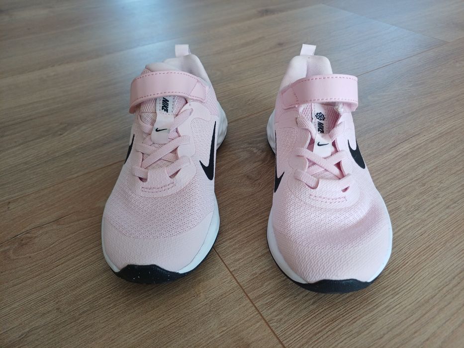 Adidasy buty dziecięce Nike Revolution 6 NN (PSV) Roz. 29,5