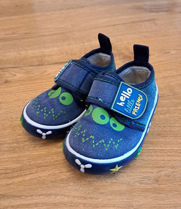 Buty kapcie na rzepy granatowe cool club 20