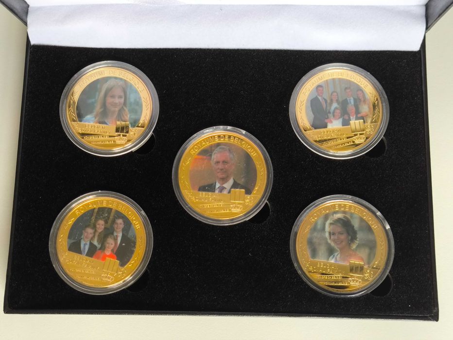 Conjunto de moedas comemorativas da família real Bélgica.
