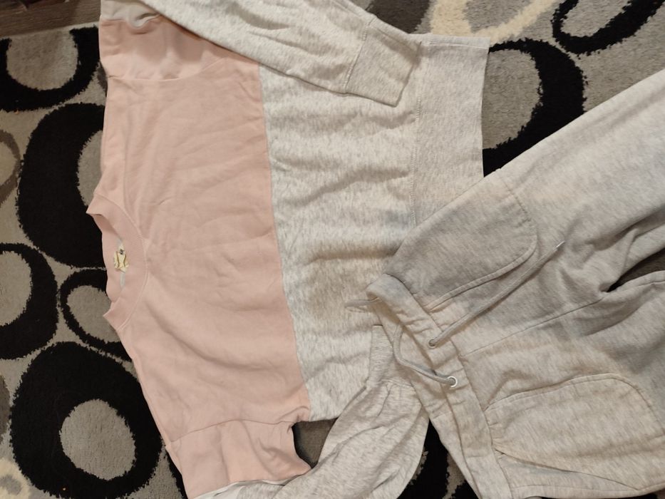 Спортивний костюм на дівчинку сірого кольору