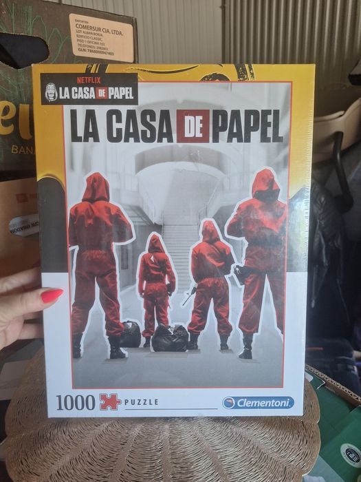 Puzzle 1000 sztuk Dom z papieru