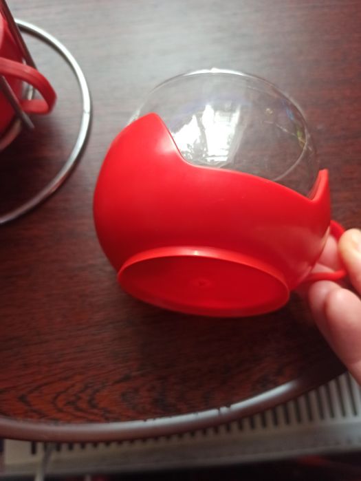 Кружки , горнятка на підставці 5 штук