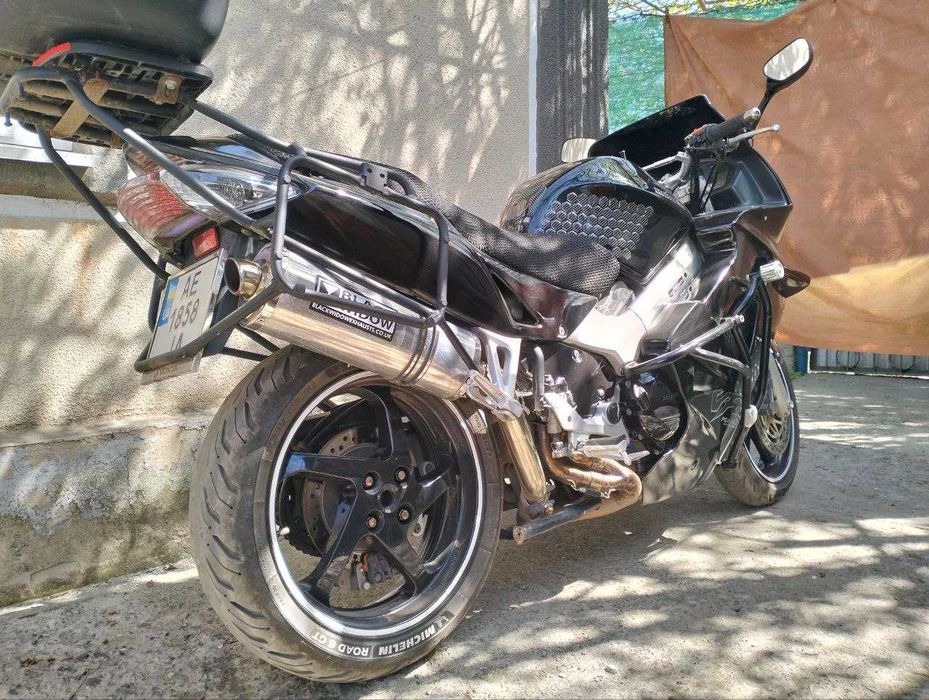 Honda VFR 800 .