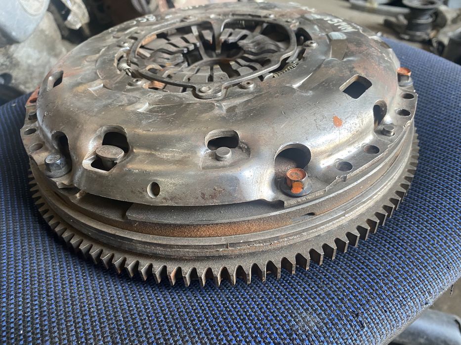 Двухмассовая муфта маховик сцепление Ford Transit 2.2