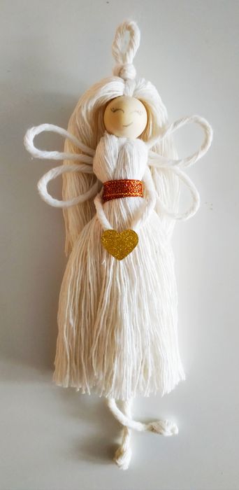 Aniołek lalka makrama