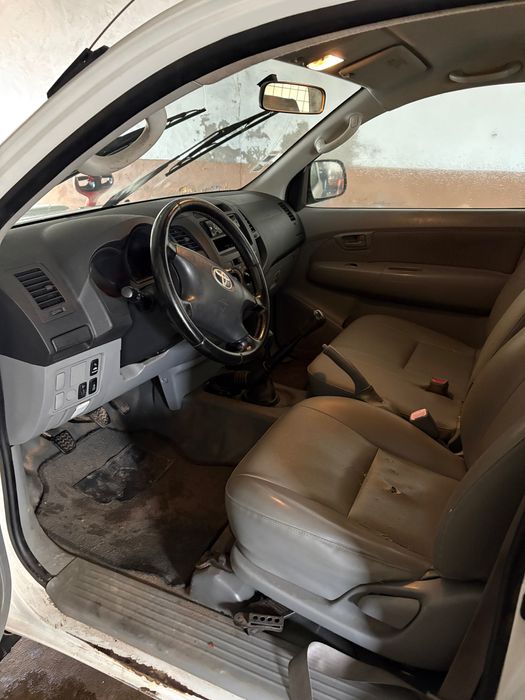 Toyota Hilux 2.5d 4*4