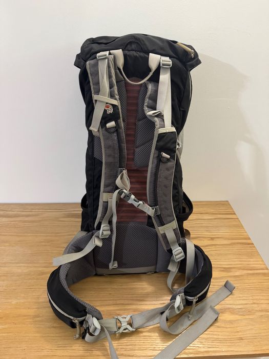 Mochila Trekking/Dia-a-Dia Mountain Hardwear Fluid 32L
