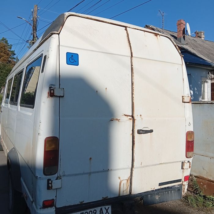 Продается бус Мерседес 410 1995 г. в.