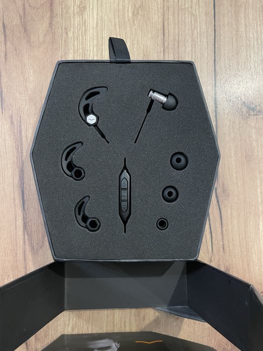 Nowe sluchawki sportowe przewodowe iphone v-moda forza metallo