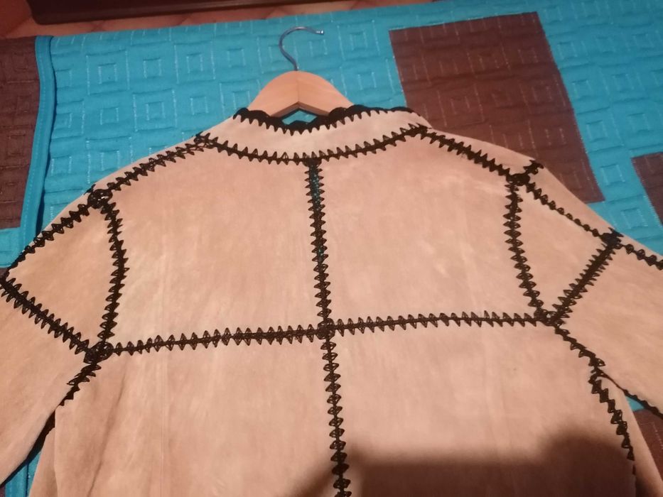 Casaco Pele genuína e bordado