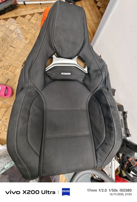 Vendo interior em pele mercedes c63  (mesmo pele) nao pele sintética