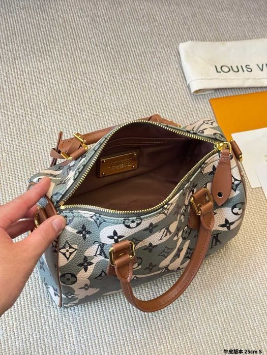 Продам сумку в стилі Louis Vuitton Speedy 25