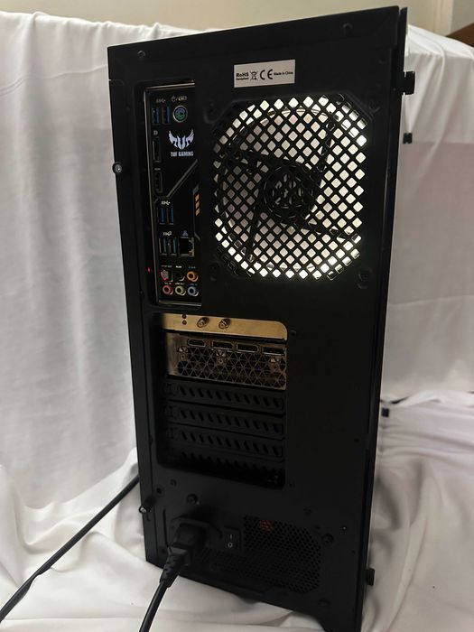 Torre rtx 3060 12gb, I5-9400F (usado) + Teclado: HyperX Alloy Rise 75 (novo e selado)