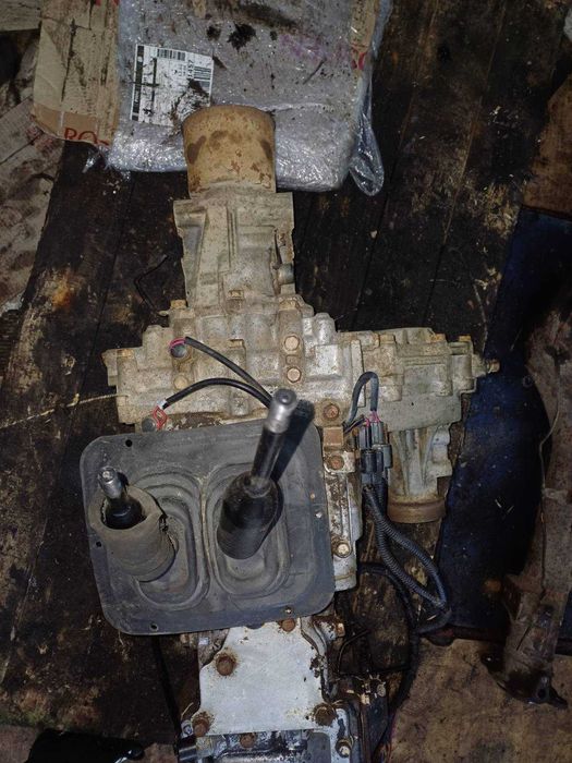 роздака Mitsubishi Мітсубісі L200 2,5 98-06 л 200 Pajero Sport