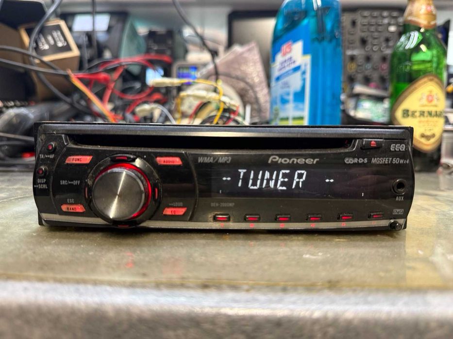 Radioodtwarzacz CD MP3 Pioneer DEH-2000MP 4x50