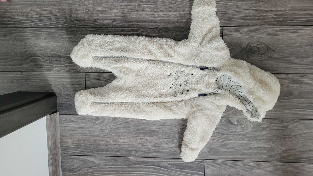 kombinezon niemowlęcy