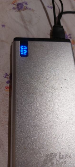 Продам повербанк на 8000 mah.