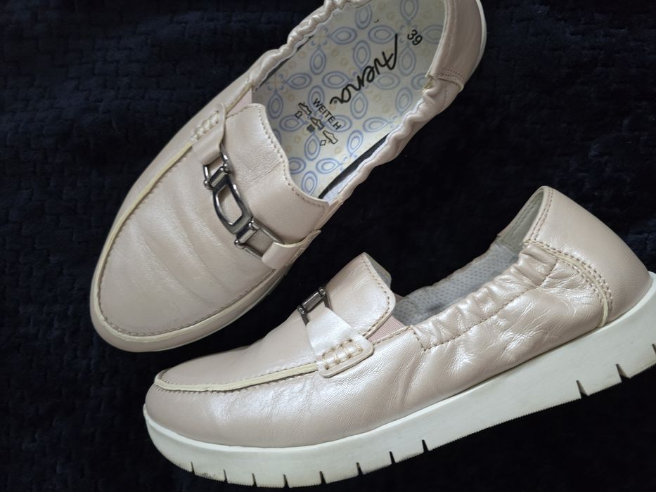 Avena skórzane buty 39