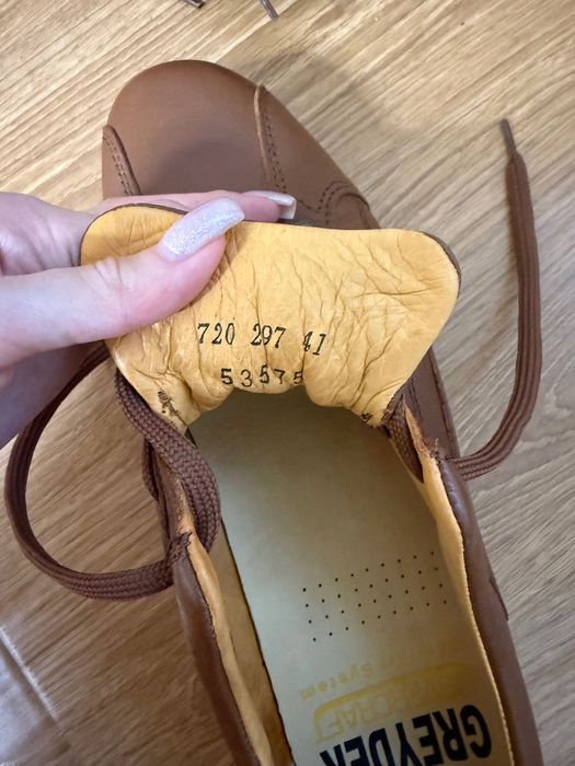 Нові кросівки greyder