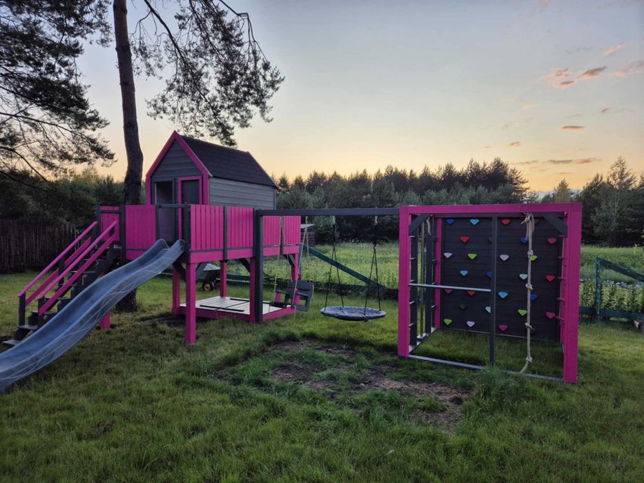 Największa "stodoła" z oferty, małpi gaj z huśtawkami, plac zabaw