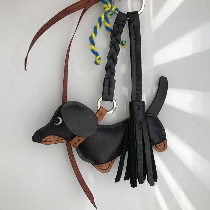 Підвіска-брелок Такса до сумки, наплічника, ключів.