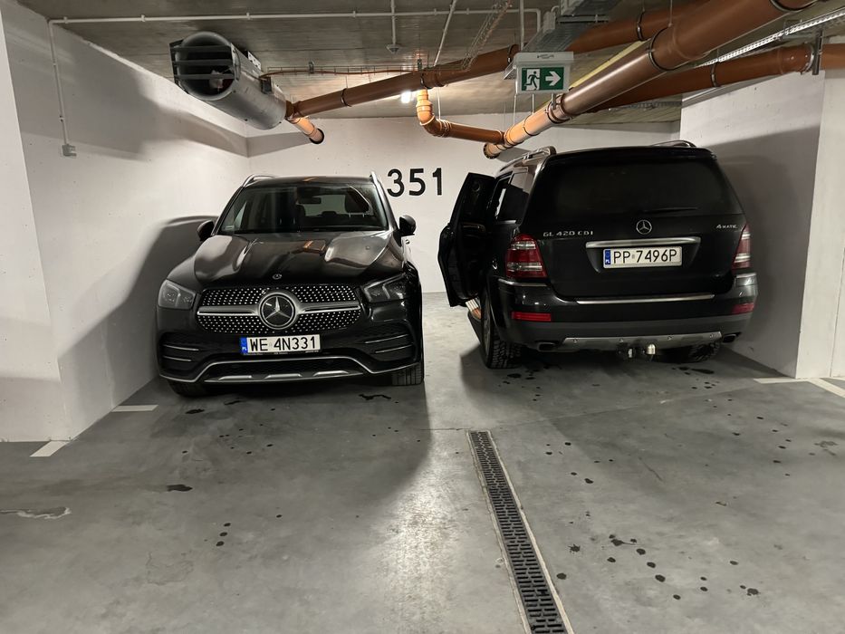 Miejsce postojowe na 2 auta + motor Świerzawska 4 ATANER