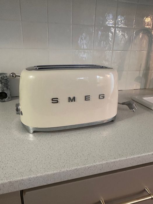 Toster smeg beżowy