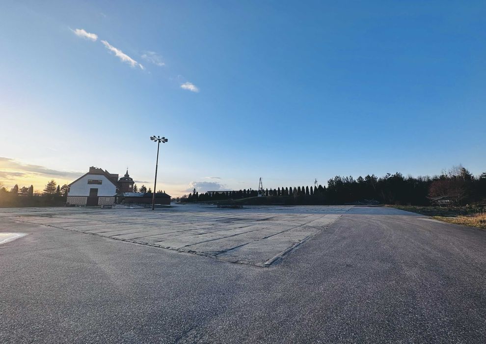 Plac na wynajem ogrodzony utwardzony parking działka