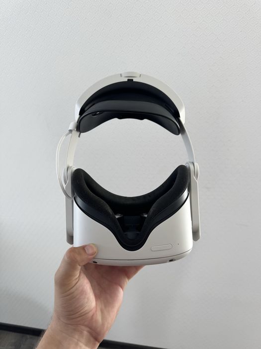 MetaQuest 2 128 Gb з джойстиками та павербанком: 7 000 грн. - Приставки ...