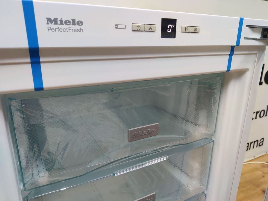 Ексклюзив! Вбудована Bio-Fresh, нульова зона! Холодильна камера Miele!
