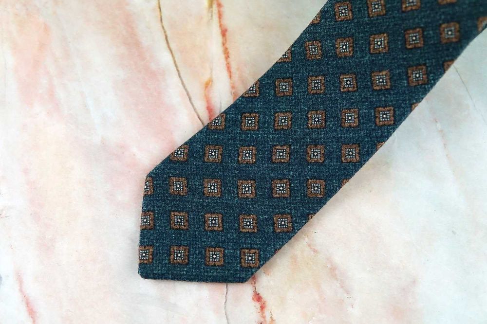 NOWY klasyczny wełniany krawat w ornamenty SuitSupply męski szeroki