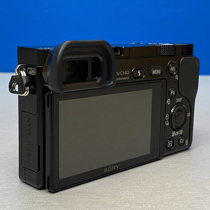 Sony Alpha A6000 (Corpo) - 24.3MP