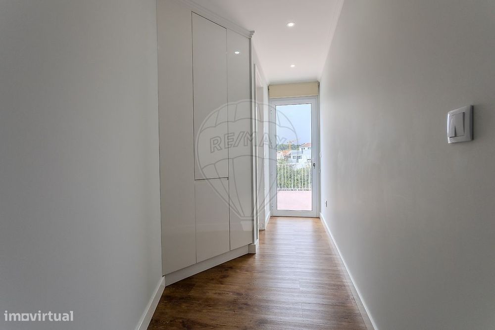 Moradia T4 para venda