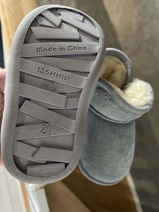 Продам дитячий одяг